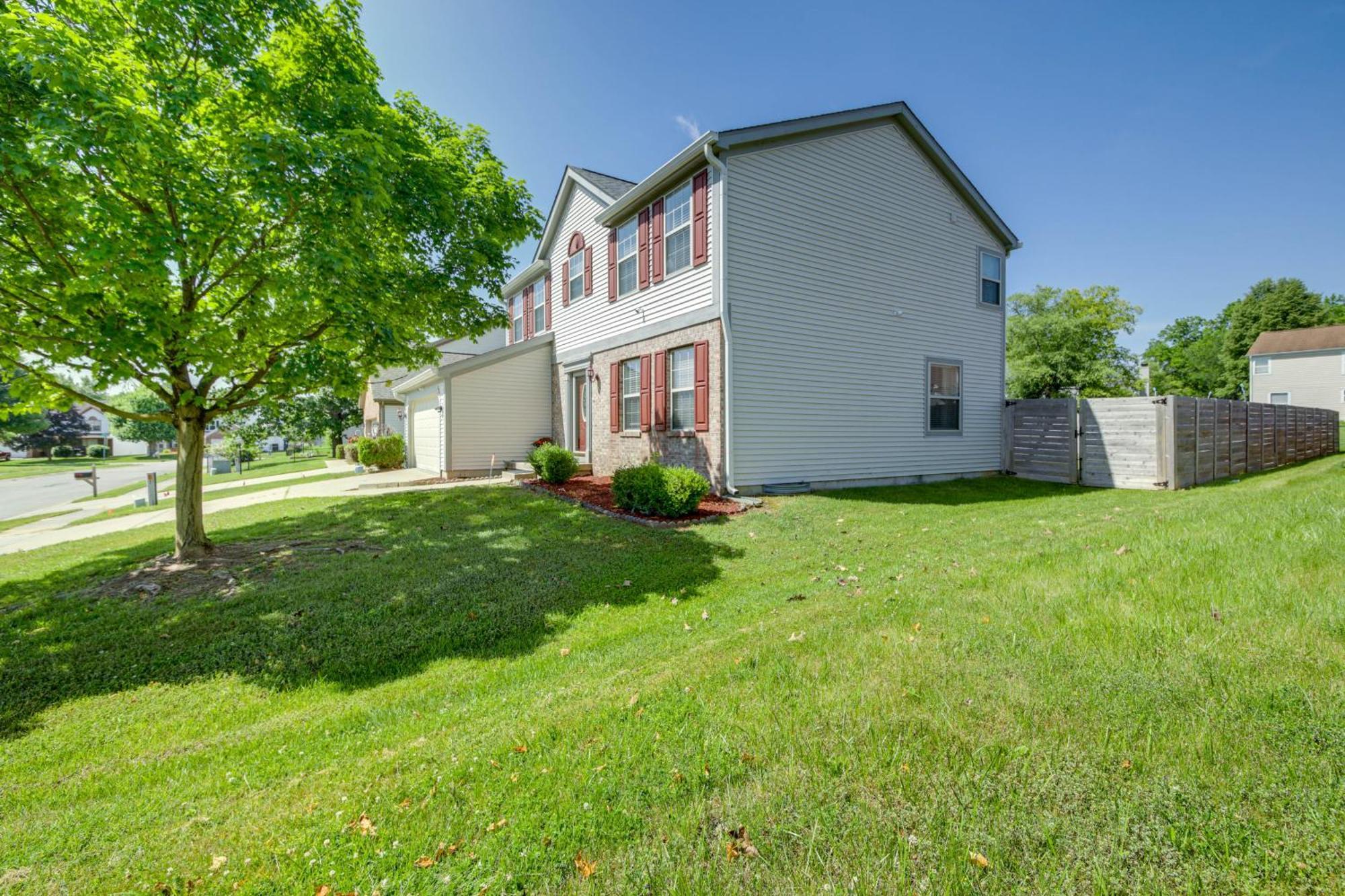 Family-Friendly Indianapolis Home With Fenced Yard Exterior photo